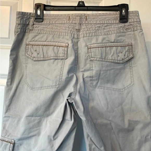 Eddie Bauer Gray Cargo Straight Leg Capri Pants Women’s 6 Pockets - Picture 5 of 8